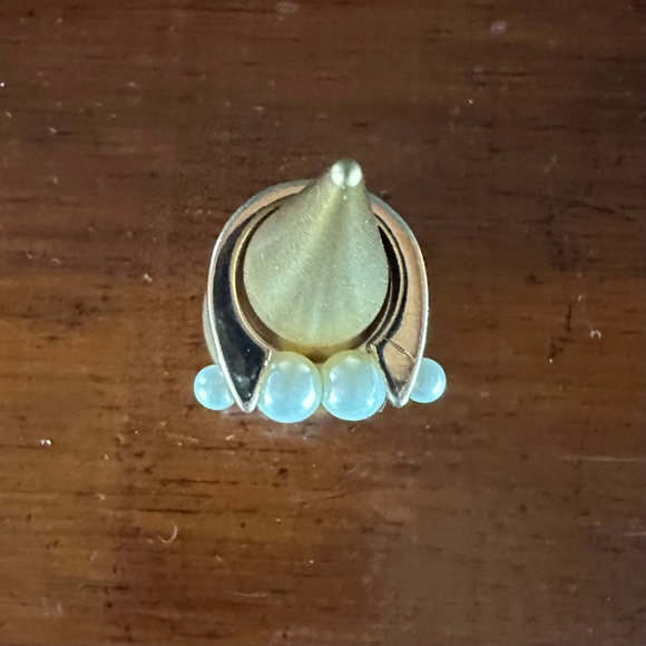 PEARL & GOLD RING. - Picture 3 of 3